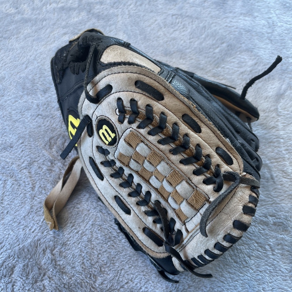 Wilson Baseball Glove A2452 11 1/2" Right Hand Throw - Picture 6 of 8